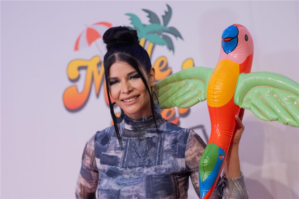 Model Micaela Schäfer findet die Kandidaten-Auswahl des Dschungelcamps super. (Archivbild)Rolf Vennenbernd/dpa