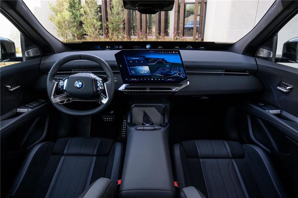 Moderner Kommandostand: Ob einem alle Details auch gefallen, muss am Ende jeder selbst für sich entscheiden.Uwe Fischer/BMW AG/dpa-tmn