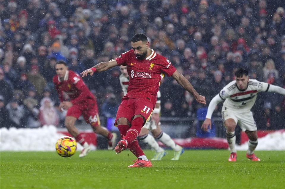 Mohamed Salahs Führungstreffer per Handelfmeter reichte dem FC Liverpool nicht zum Sieg.Peter Byrne/PA Wire/dpa