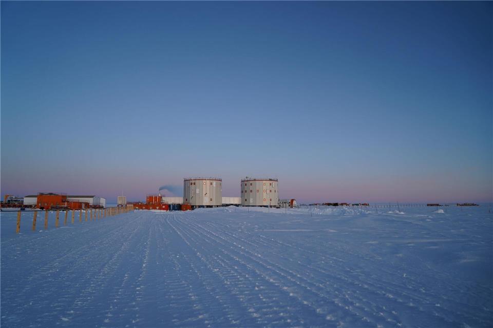 Monatelange Isolation kann Konflikte in Gruppen verstärken, zeigt eine Studie aus der Antarktis.Jessica Studer/EurekAlert/dpa
