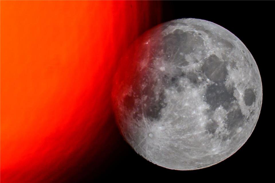 Mond am MorgenhimmelHendrik Schmidt/dpa