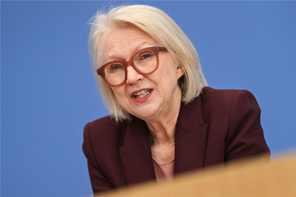 Monika Schnitzer, Vorsitzende des Sachverständigenrats, warnt vor reflexhaftem Widerstand gegen eine Commerzbank-Übernahme (Archivbild)Britta Pedersen/dpa