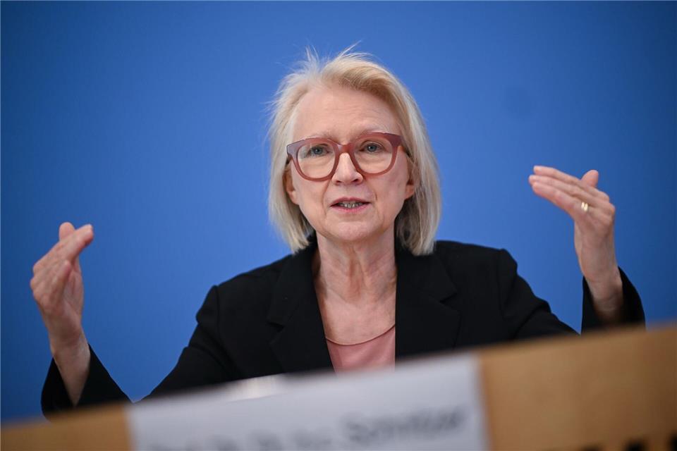 Monika Schnitzer lobt die Vorschläge der Rentenkommission. (Archivbild)Britta Pedersen/dpa