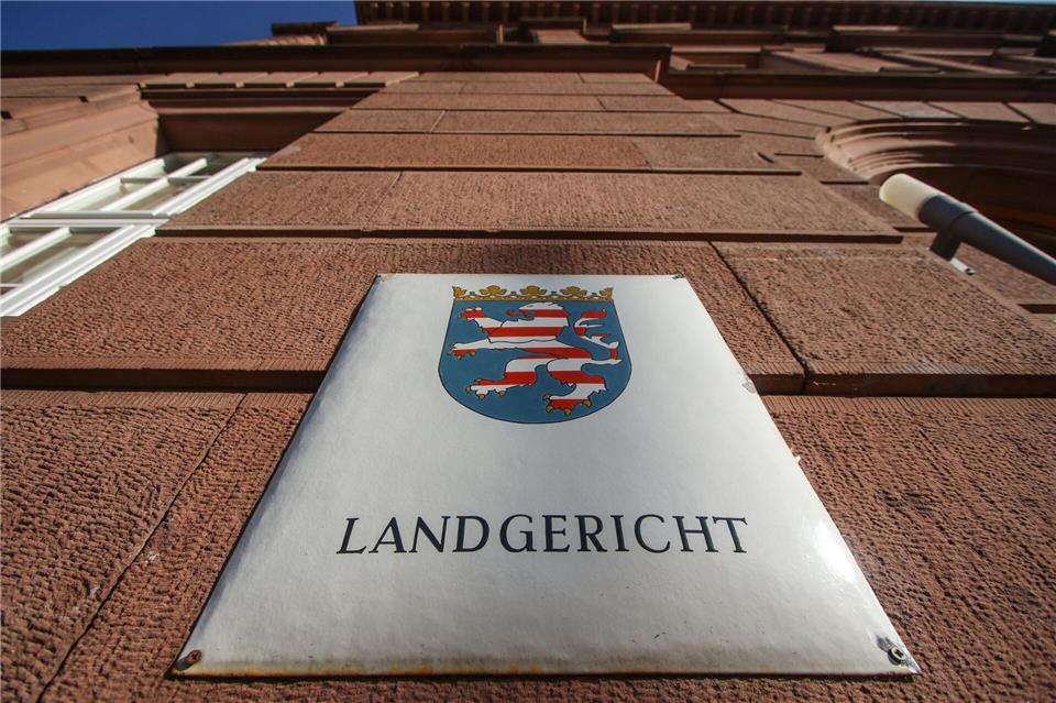 Mord durch Unterlassen - nach Überzeugung des Landgerichts Gießen tötete das Vermieterpaar die 55-Jährige, um vorangegangene Straftaten zu verdecken. (Foto Archiv)Nadine Weigel/dpa/dpa