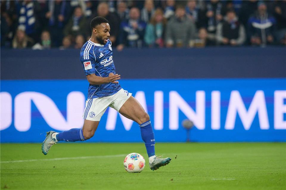 Moussa Sylla steht vor einem Abschied aus Gelsenkirchen. (Archivbild)Bernd Thissen/dpa