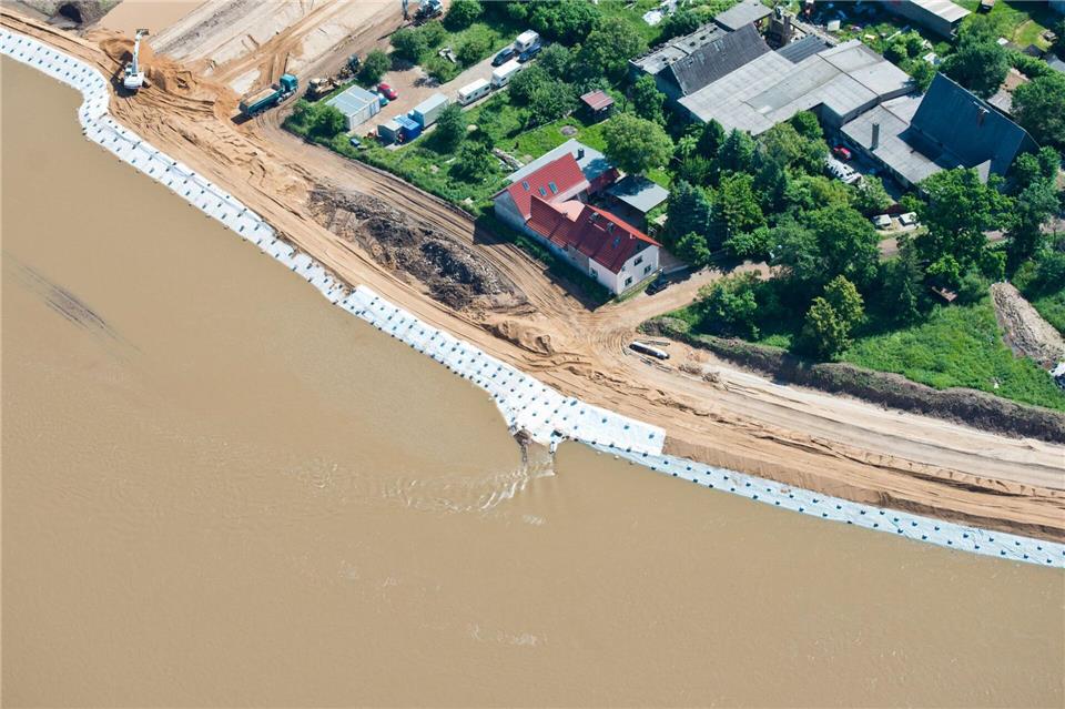 Mühlberg war schon öfter von Hochwasser bedroht. (Archivbild)picture alliance / dpa