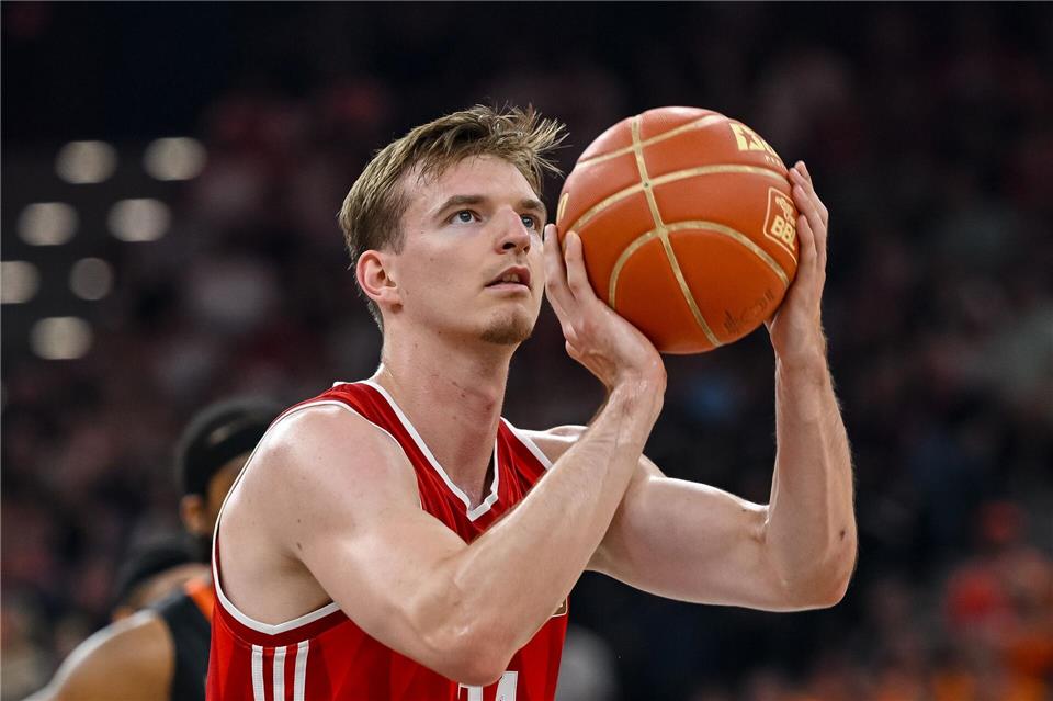 Münchens Aufbauspieler Justus Hollatz fand gegen Braunschweig gut ins Spiel.Harry Langer/dpa
