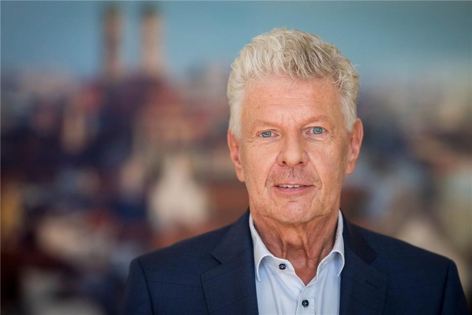 Münchens Oberbürgermeister Dieter Reiter (SPD) hofft, dass das Oktoberfest trotz der Drohung wieder öffnen kann. Peter Kneffel/dpa