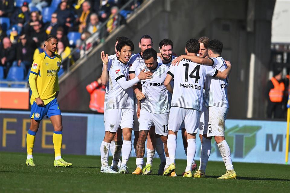 Münster jubelt in Braunschweig.Swen Pförtner/dpa