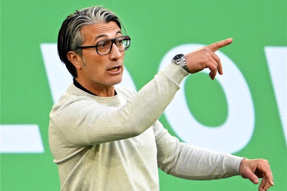 Murat Yakin bleibt Nationaltrainer der Schweiz