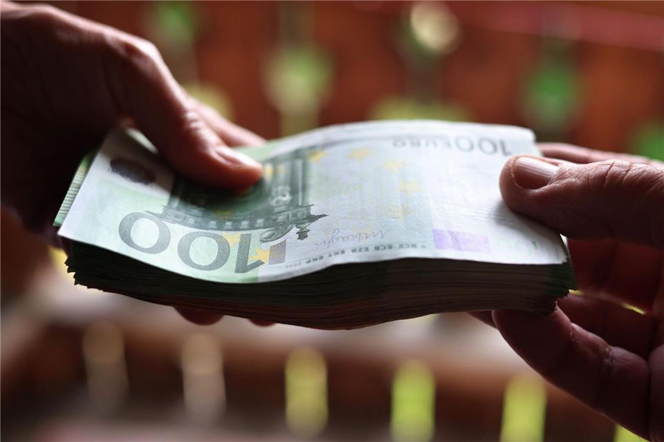 Muss der Staat zu viel an die Rentenkasse geben? (Symbolbild) Karl-Josef Hildenbrand/dpa