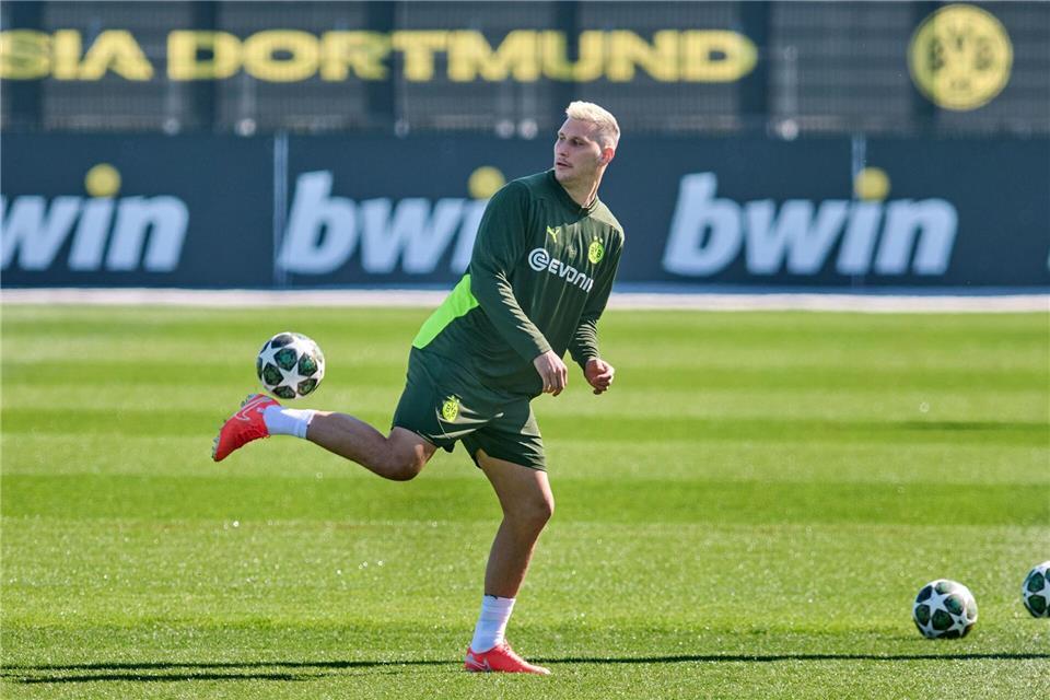 BVB trotzt Rückschlägen vor Barça: „Das wird schon“ Muss der angeschlagene Niklas Süle wegen der Defensiv-Not in Barcelona ran?Bernd Thissen/dpa