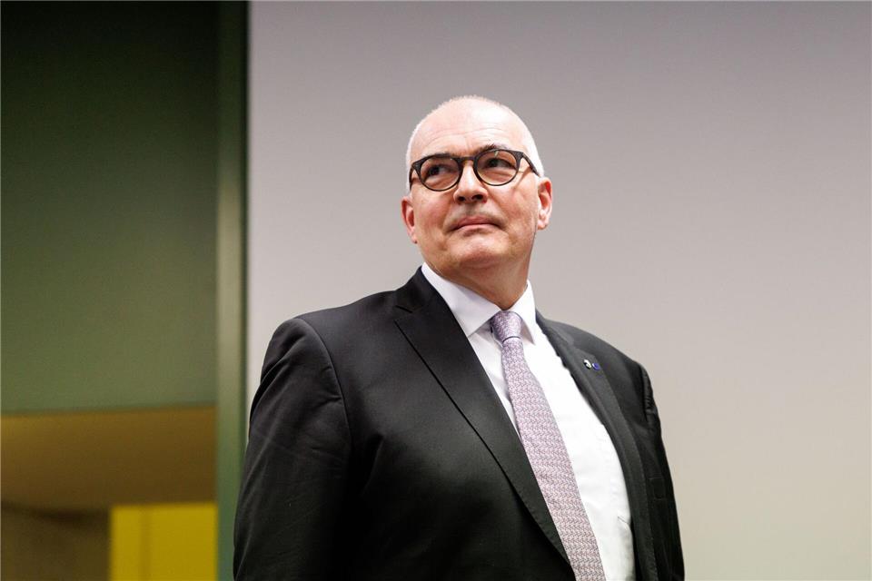 Muss erneut vor Gericht: der Ex-CDU-Bundestagsabgeordnete Axel Fischer. (Archivbild)Matthias Balk/dpa