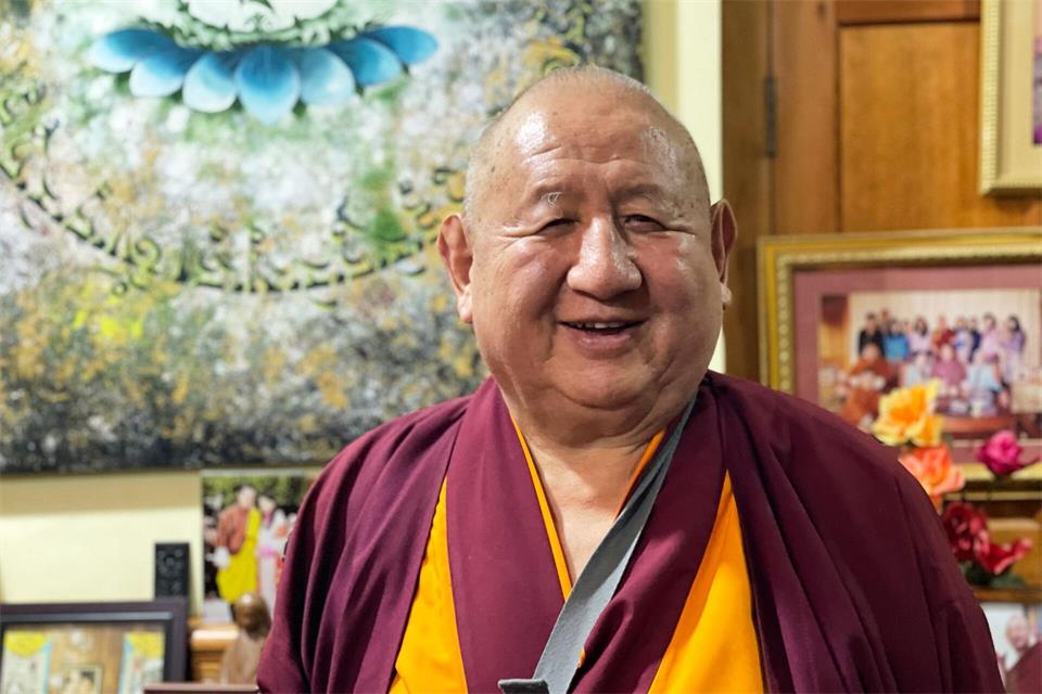 Mynak Trulku, der den tibetischen Ehrentitel Rinpoche trägt („der Kostbare“), war lange Berater des Königshauses.Bernhard Krieger/dpa-tmn