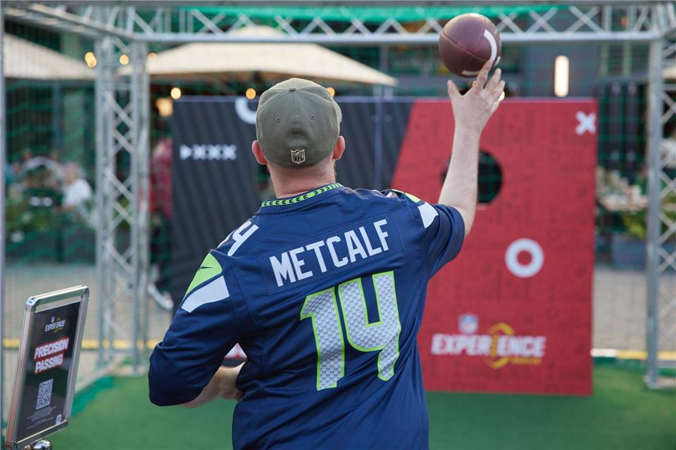 NFL-Team in Dönerbude: Diese Events warten auf Football-Fans  NFL-Fans können sich in verschiedenen Wettbewerben messen. (Archivbild)Joerg Carstensen/dpa