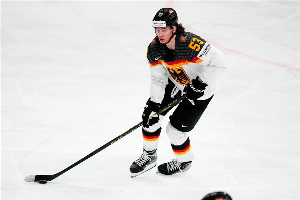 NHL-Verteidiger Moritz Seider führt deutsches WM-Team an. Pavel Golovkin/AP/dpa