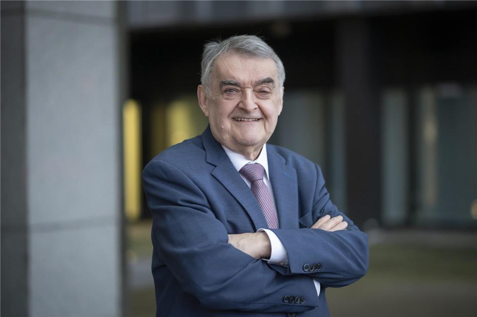 NRW-Innenminister Herbert Reul kommt für eine Lesung nach Borken.