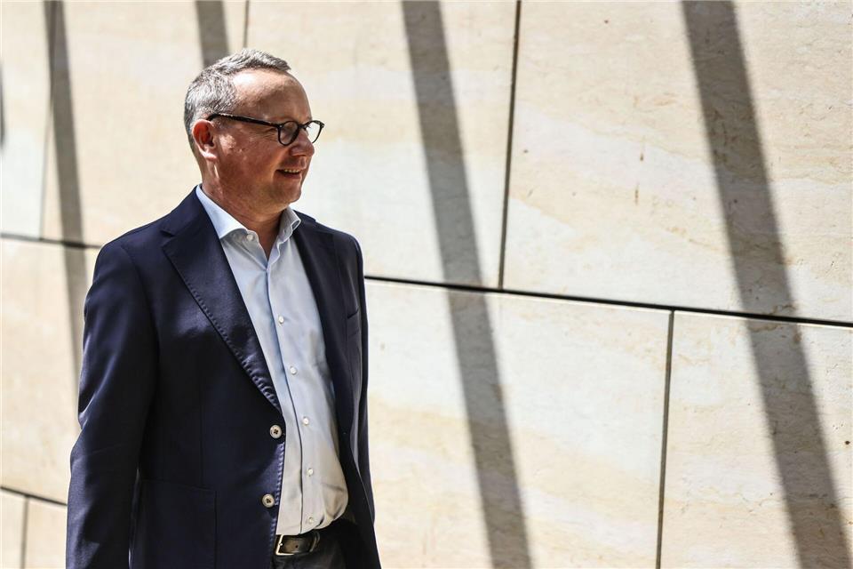 NRW-Justizminister Benjamin Limbach (Grüne) steht in dieser Legislaturperiode unter Dauerfeuer der Opposition.Oliver Berg/dpa