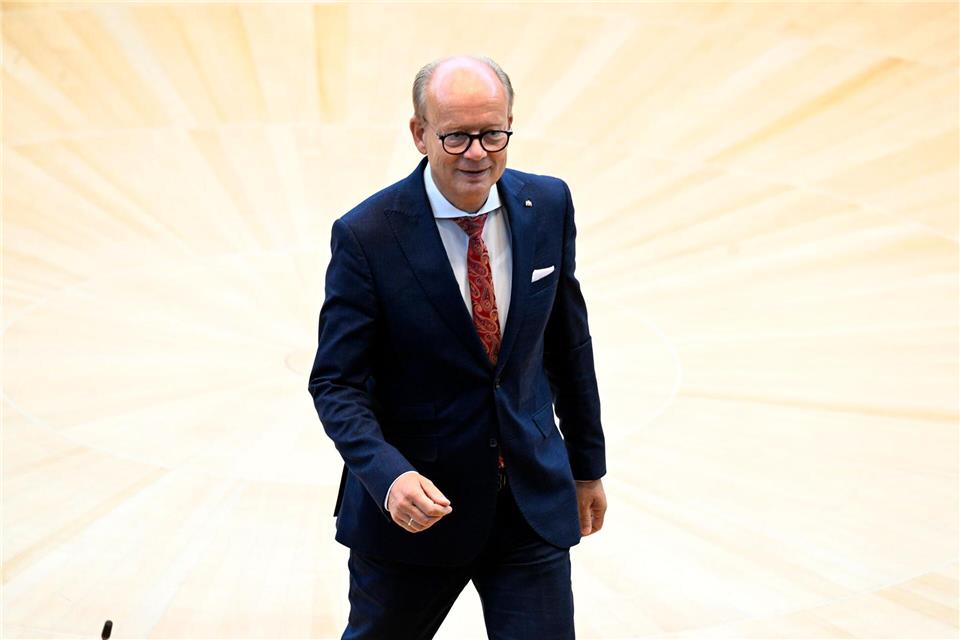 NRW-Landtagspräsident Kuper hat sich für eine Reform der Landesverfassung ausgesprochen. (Archivbild)Roberto Pfeil/dpa