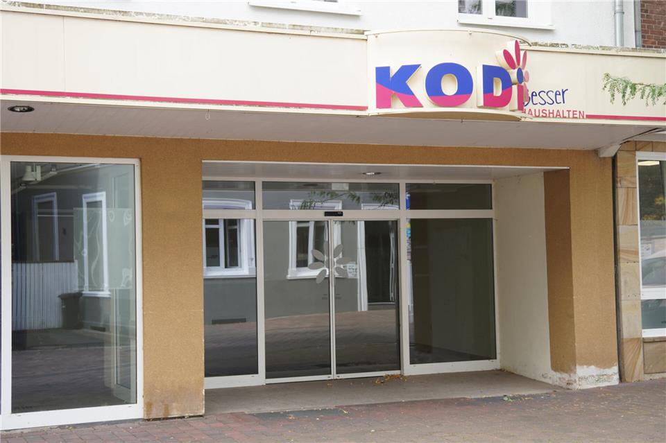 Nach 13 Jahren hat die Discounter-Kette Kodi ihren Standort in Gescher dauerhaft geschlossen. Die Filiale in prominenter Innenstadt-Lage steht leer und kann ab sofort neu bezogen werden.