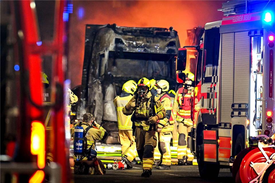 Nach Angaben der Feuerwehr wurde bei dem Brand niemand verletzt.Sina Schuldt/dpa