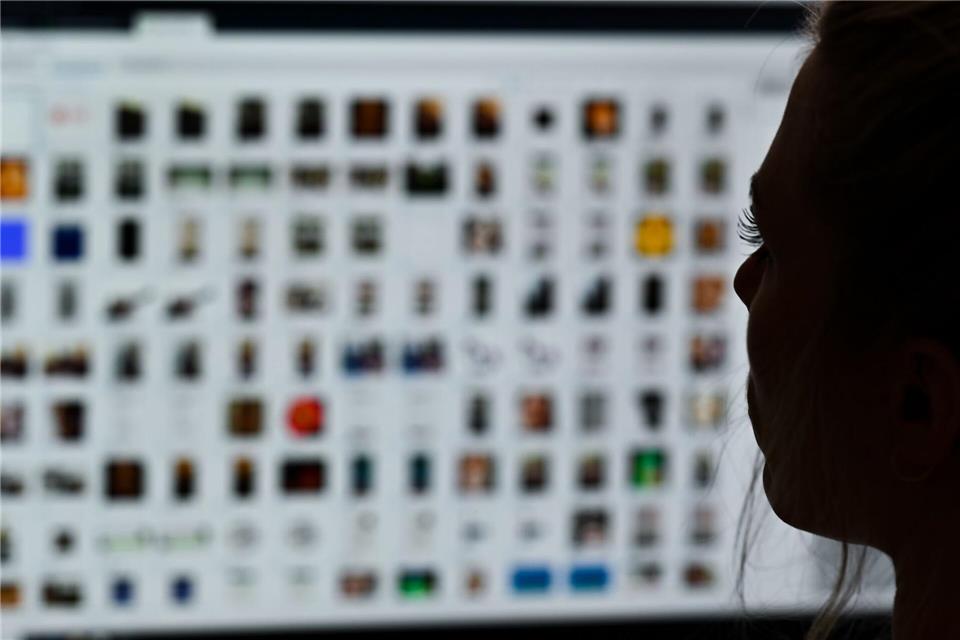 Nach Angaben der Polizei ist der jüngste Verdächtige im Alter von unter 14 Jahren. (Symbolbild)Arne Dedert/dpa