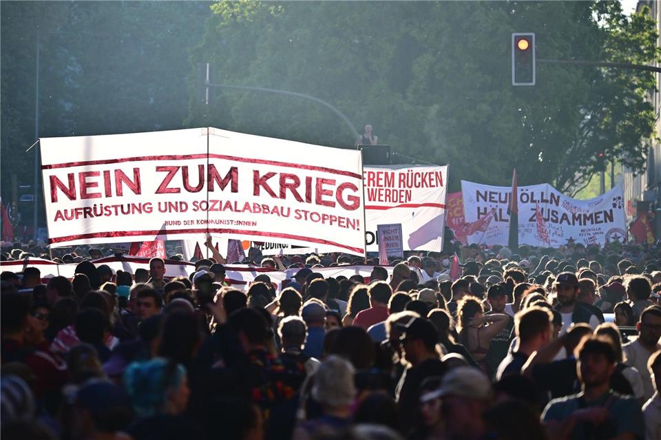 Nach Angaben der Polizei verlief der 1. Mai in Berlin ausgesprochen friedlich.Sebastian Gollnow/dpa