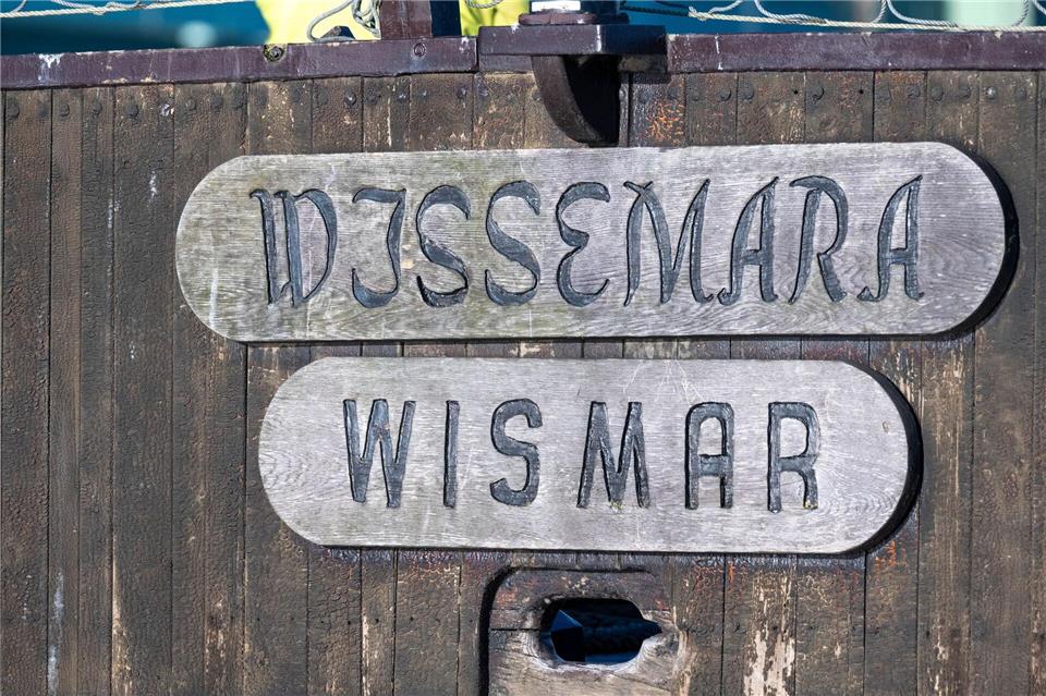 Nach Angaben der zuständigen Stelle hat Schädlingsbefall dem Holz des Schiffes stark zugesetzt. (Archivbild)Stefan Sauer/dpa