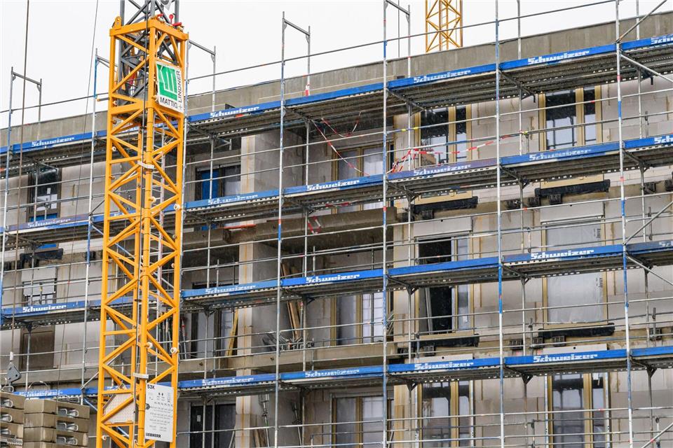 Nach Angaben des Instituts fehlen Tausende Wohnungen im Saarland. (Symbolbild)Patrick Pleul/dpa