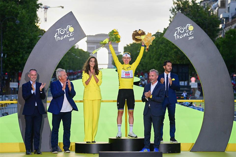 Nach Gelb, nun Rot? - Pogacar ist der Top-Favorit bei der Vuelta. (Archivbild)Bernard Papon/Pool L’Equipe/AP/dpa