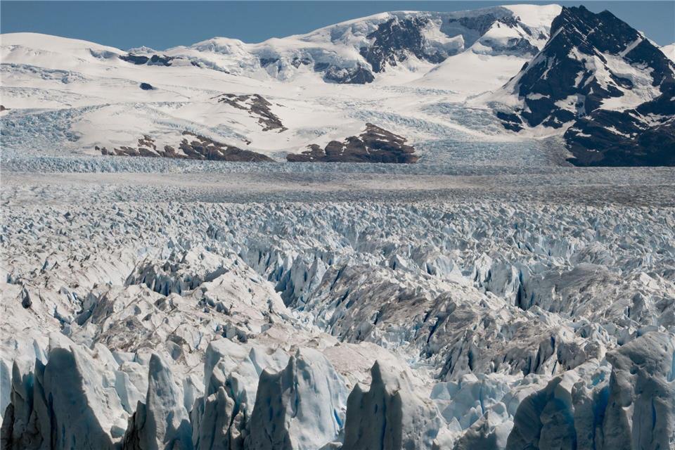 Nach Jahrzehnten relativer Stabilität zieht sich der berühmte Gletscher im Süden von Argentinien immer stärker zurück.Romina Cruz/dpa