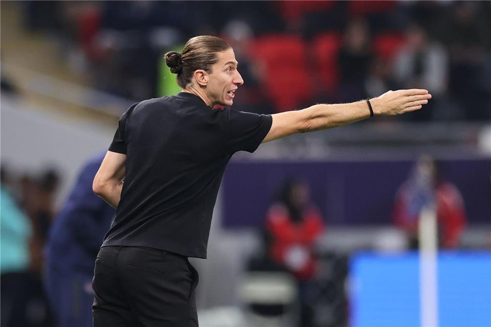 Nach Medienberichten verhandelt Bayer Leverkusen mit Filipe Luis. (Archivbild)Hussein Sayed/AP/dpa