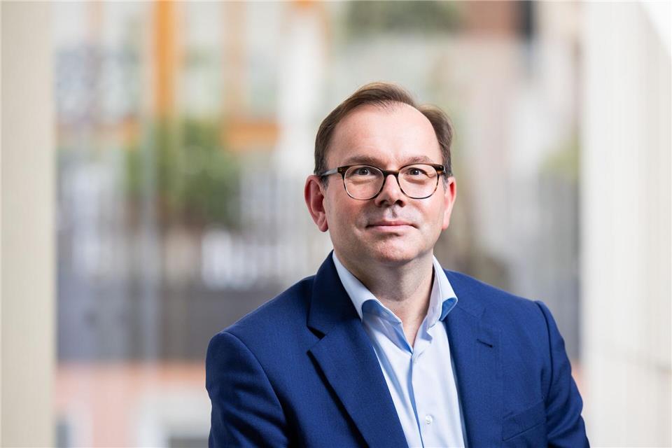 Nach Meinung des Grünen-Fraktionsvorsitzenden im Landtag, Mathias Wagner, ist es höchste Zeit, dass Hessens Schulen „im digitalen Zeitalter ankommen“. (Archivbild)Lando Hass/dpa