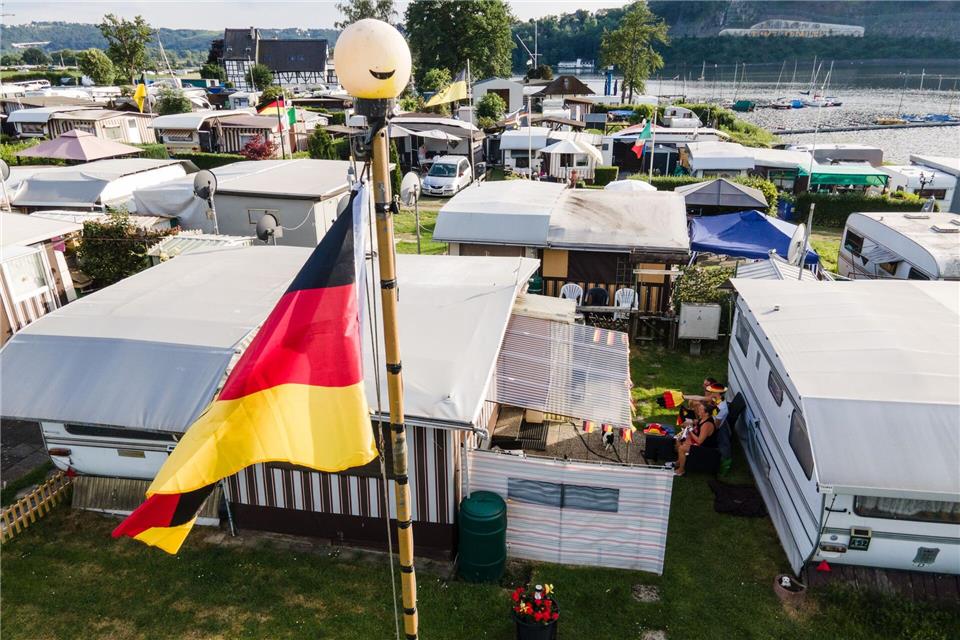 Nach NRW sind im vergangenen Jahr mehr Touristen gekommen. Über einen besonderen Zuwachs freuten sich die Campingplätze. (Archivbild)Jonas Güttler/dpa