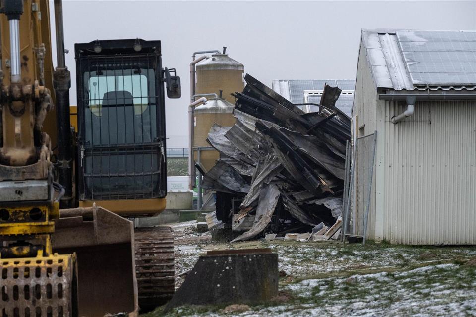 Nach Schätzungen des Eigentümers und Geschäftsführers, Dirk Andresen, geht der Schaden in den Millionenbereich.Stefan Sauer/dpa