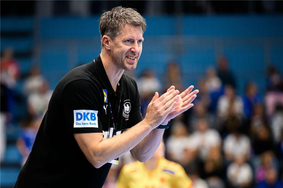 Nach Sieg gegen Belgien: Am 4. November will Coach Markus Gaugisch den WM-Kader nominieren.Marco Wolf/dpa