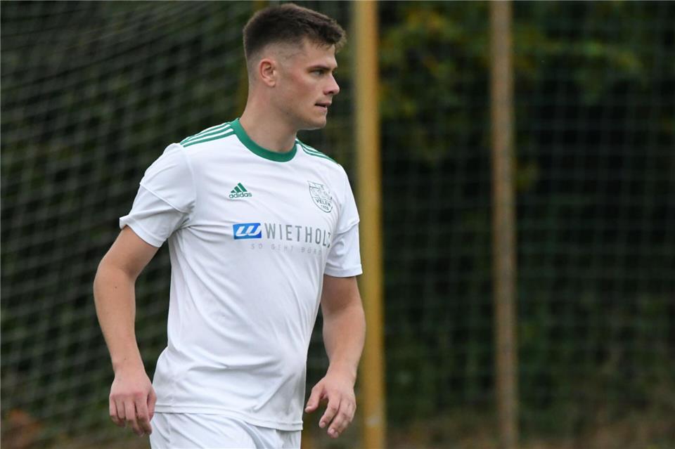 Nach dem 1:3 am Samstag bei Adler Weseke soll ein Sieg das Schützenfest einläuten: Dennis Regent vom TuS Velen.