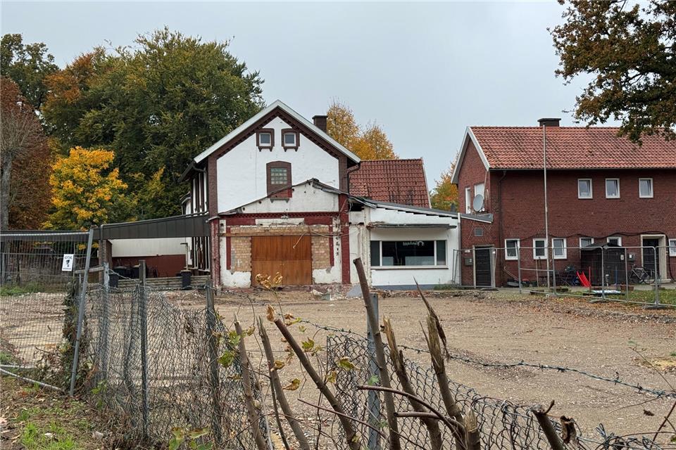 Nach dem Abriss des alten Anbaus soll demnächst der Bau des neuen „Pürtnersaals“ beginnen.