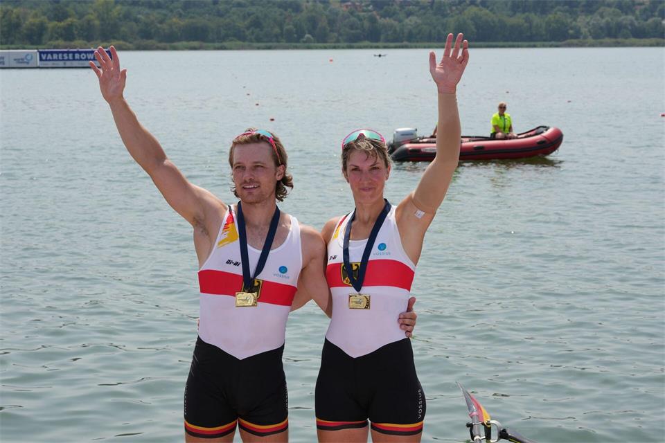 Nach dem EM-Titel sicherten sich Valentin Luz und Kathrin Marchand auch den WM-Titel. (Archivbild) Antonio Calanni/AP/dpa