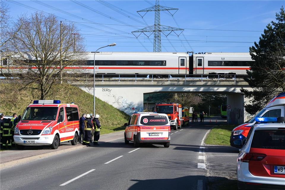 Nach dem Oberleitungsschaden bei Zahna-Elster läuft der Bahnverkehr wieder weitgehend stabil.Heiko Rebsch/dpa