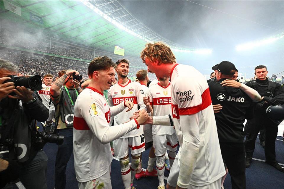 Nach dem Pokalsieg geht es für Angelo Stiller und Nick Woltemade bei der DFB-Elf weiter. Tom Weller/dpa