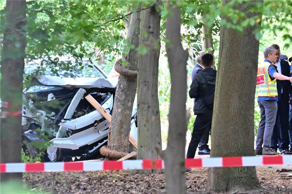 Nach dem Terroranschlag am Rande des Berliner CSD diskutiert die Politik auch über eine schärfere Überwachung islamistischer Gefährder.Sebastian Gollnow/dpa