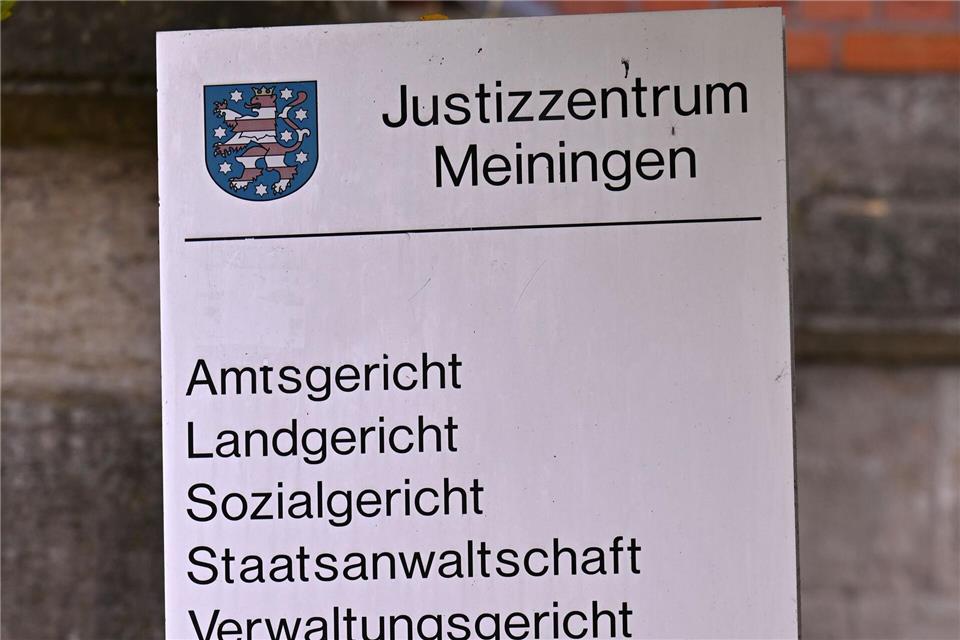 Nach dem Tod des 23-Jährigen wurde Anklage gegen vier mutmaßliche Täter erhoben. (Symbolbild)Martin Schutt/dpa