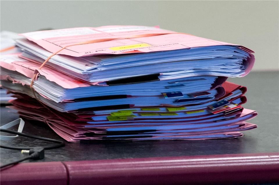 Nach dem Tod eines sechs Jahre alten Mädchens laufen die Ermittlungen. (Symbolbild)Hendrik Schmidt/dpa-Zentralbild/dpa
