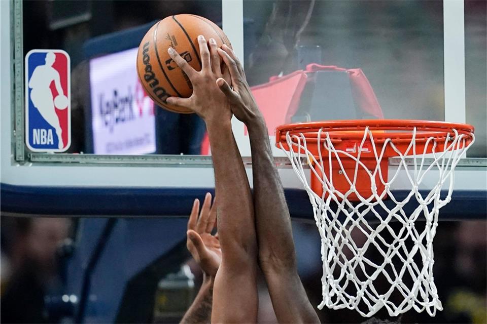 Nach dem Tod von Assistenztrainer Dejan Milojevic ist auch das Spiel der Golden State Warriors gegen die Dallas Mavericks verschoben worden.