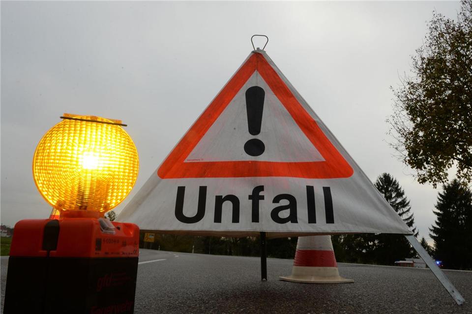 Nach dem Unfall kam es zu Staus auf der A6. (Archivbild)Patrick Seeger/dpa