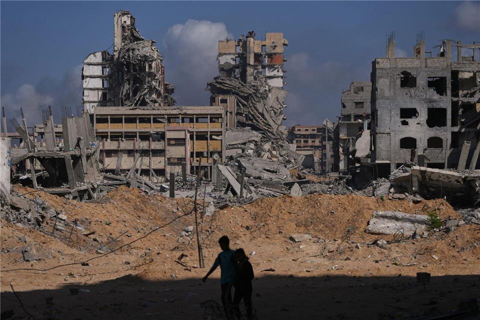Nach dem Waffenstillstand steht die Frage im Raum, wie es im Gazastreifen weitergeht. (Archivbild)Abdel Kareem Hana/AP/dpa