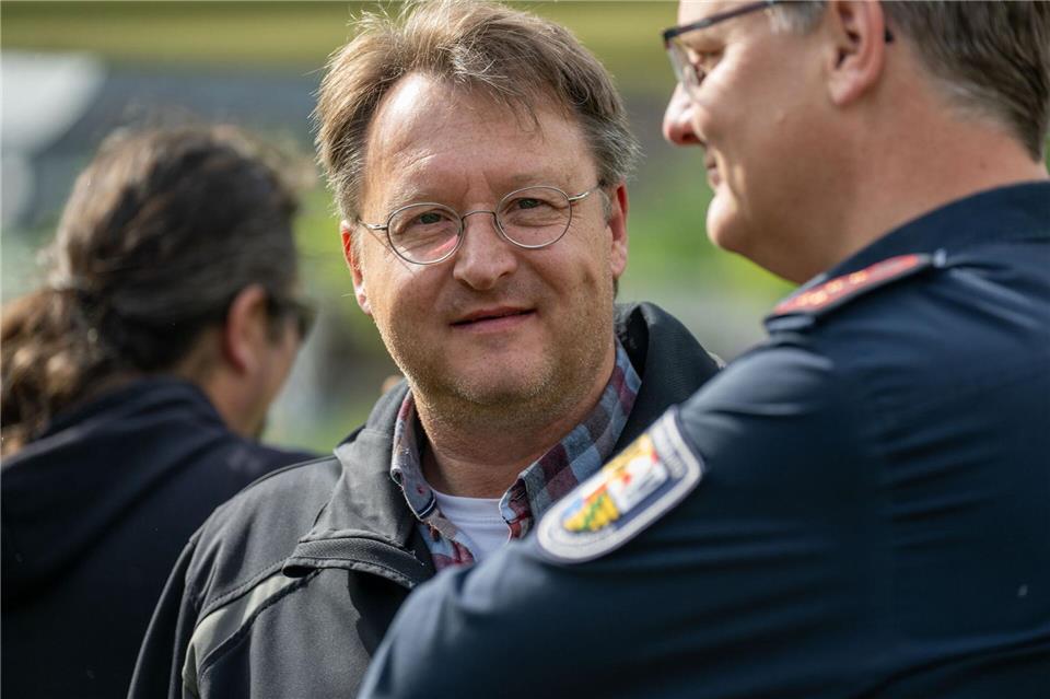 Nach dem Willen seiner Partei soll Robert Sesselmann im Landkreis Sonneberg AfD-Programmatik durchsetzen. Doch die Umsetzung ist nicht immer einfach.Pia Bayer/dpa
