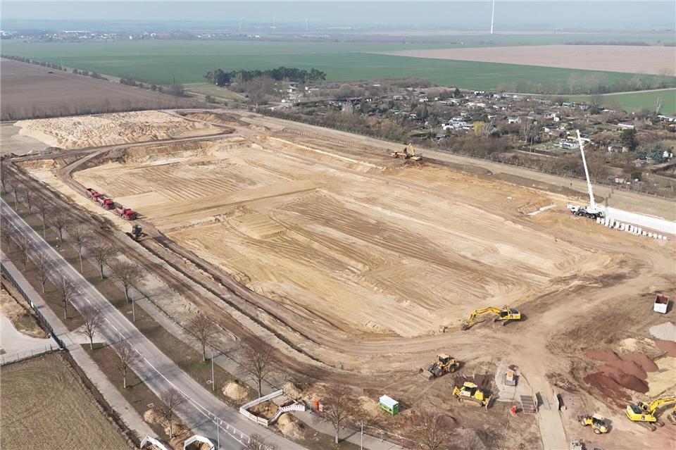 Nach dem derzeitigen Stand soll die Behörde im Jahr 2029 aus bislang verschiedenen Liegenschaften in Magdeburg und Schönebeck nach Barleben umziehen können.Peter Gercke/dpa