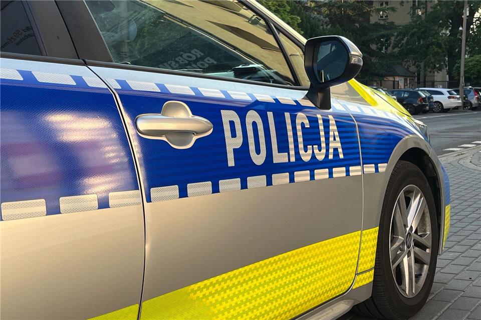 Nach dem gewaltsamen Tod einer elfjährigen Schülerin hat die Polizei in Polen eine zwölfjährige Tatverdächtige gefasst. (Symbolbild)Doris Heimann/dpa